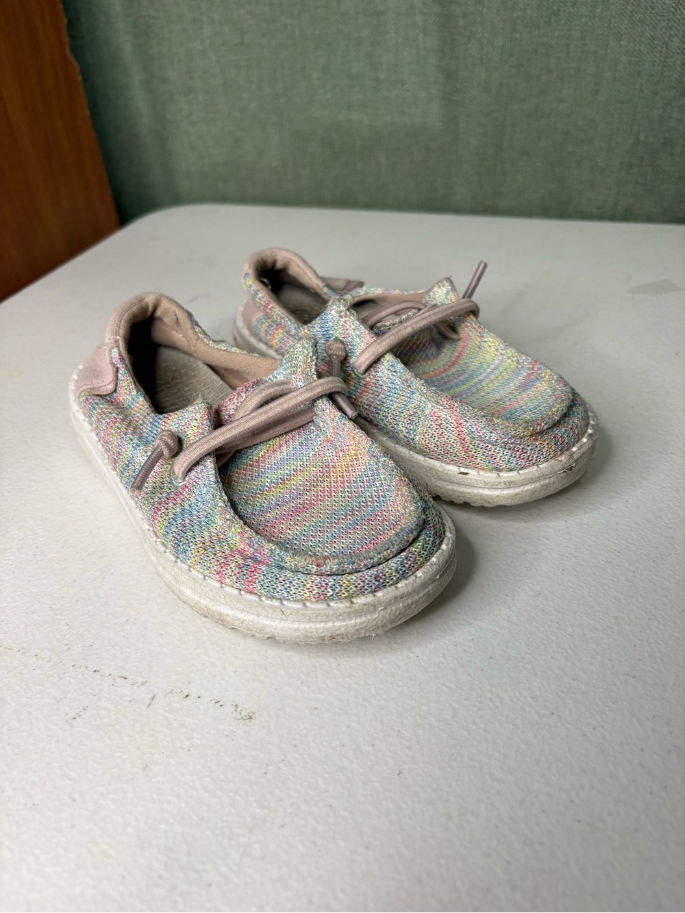 Hey Dude Wendy Toddler Sox Pastel Slip On Shoes Size K8 GUC